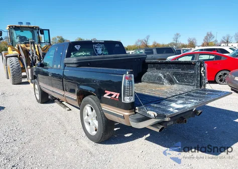 1998 Chevrolet K1500 Fleetside z USA, uszkodzony, nr VIN 1GCEK19R9WR137644